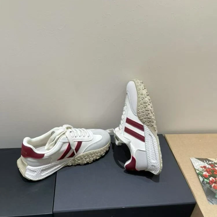 2025爆款时尚轻便舒适阿甘鞋百搭学生上班族白领好看优选