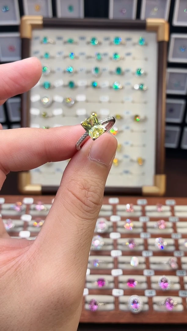 银S925镶嵌戒指金绿宝石1111