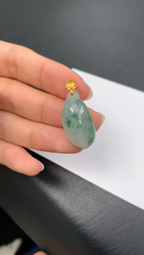 18K金镶嵌定制翡翠48小时鉴赏期 退货不扣服务费