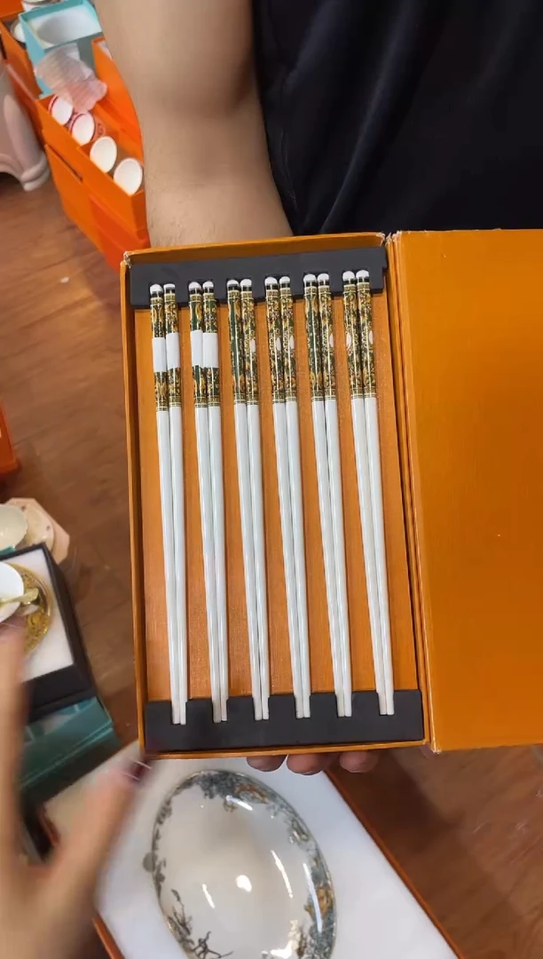 杯鸿辉家品牌瓷器，京东包邮！
