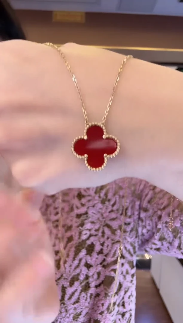 18K金镶嵌项链玛瑙/玉髓中花20mm