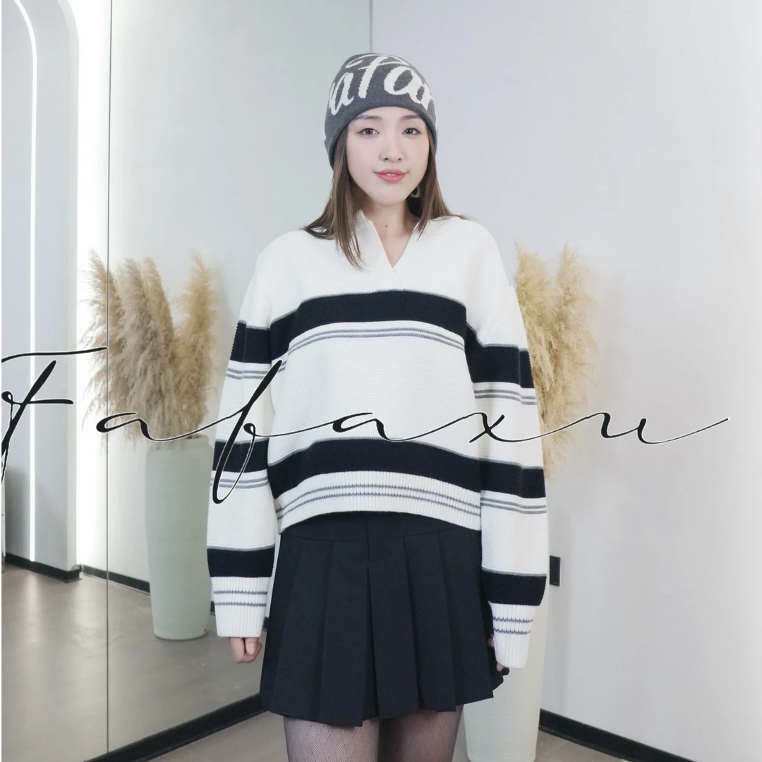 【FAFAXU】韩版宽松显瘦V领条纹拼色针织衫