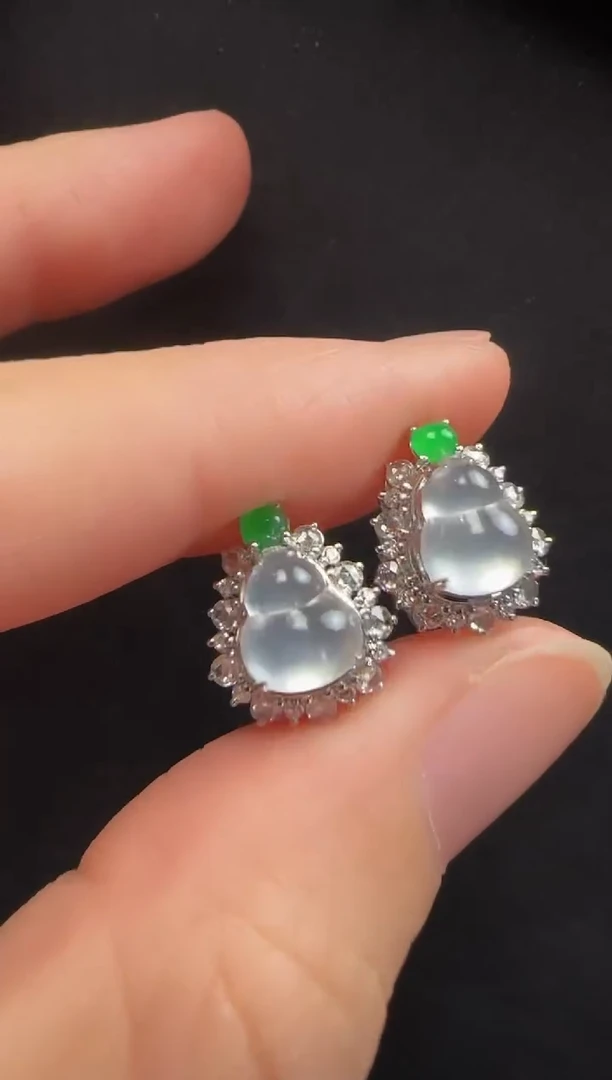 18K金镶嵌翡翠耳饰148葫芦一对