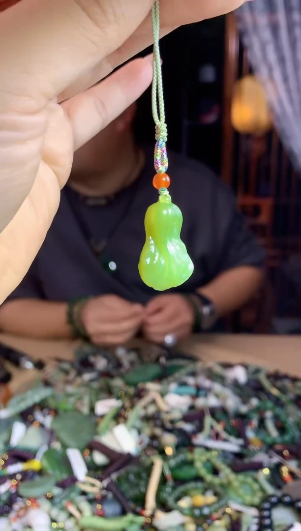 【闪购商品】和田玉挂件未镶嵌多样性发一