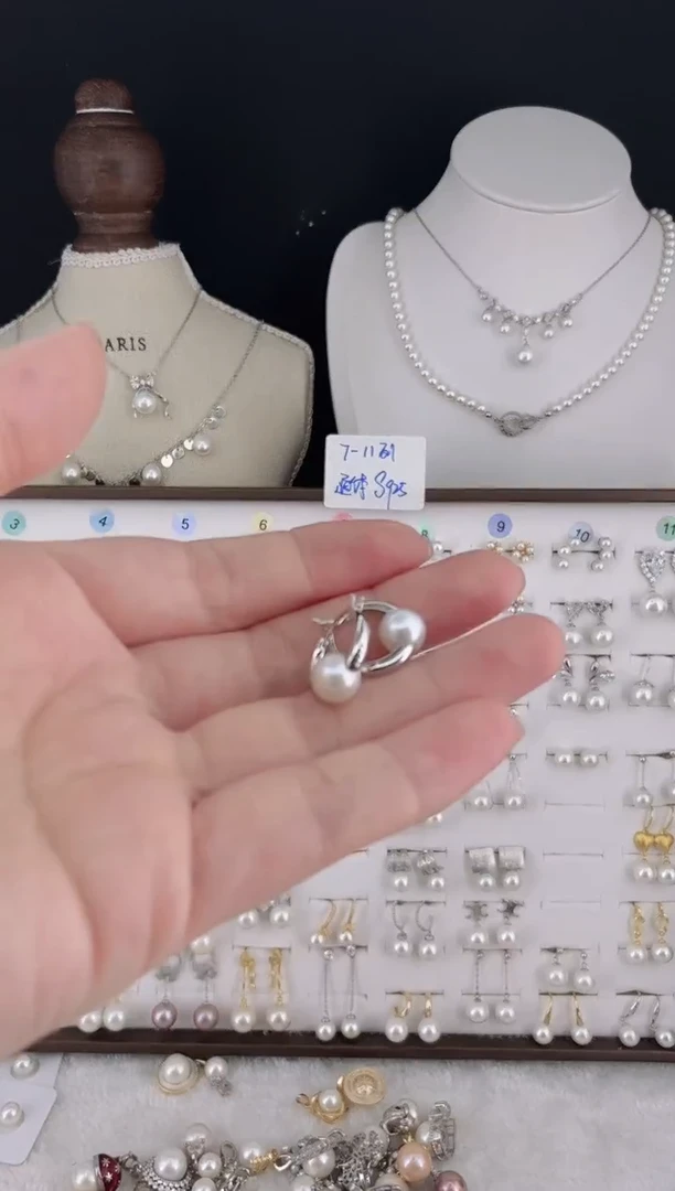 银S925镶嵌耳饰淡水珍珠就***人111