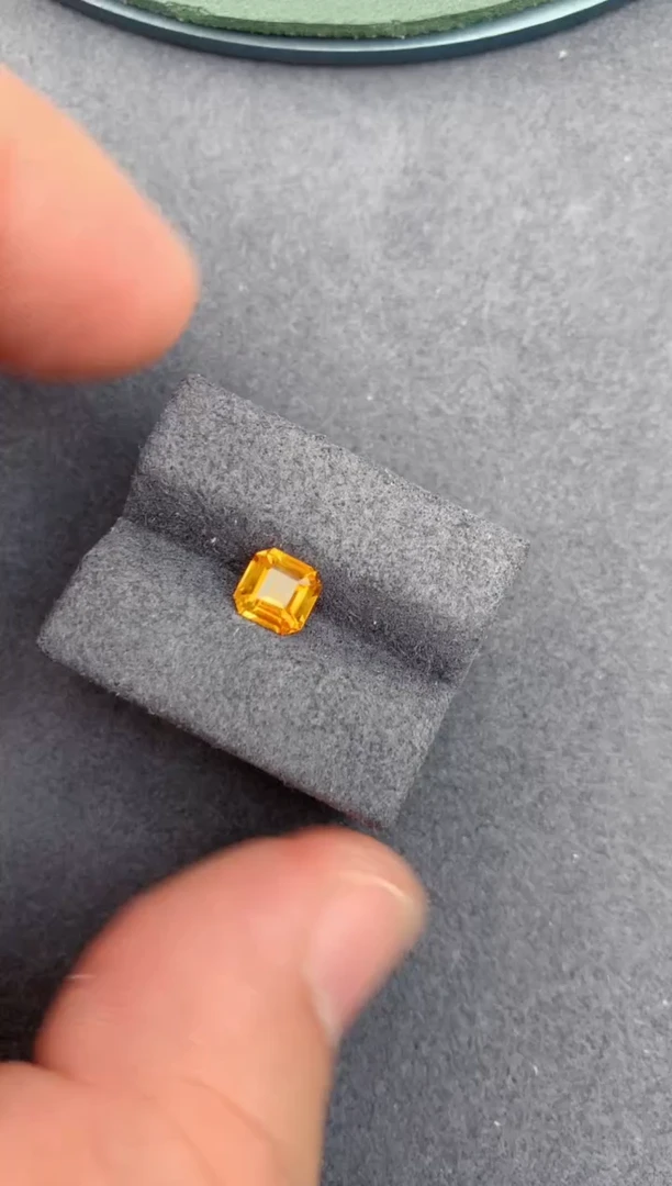 裸石彩色蓝宝石1.02ct 黄色蓝宝石阿斯切