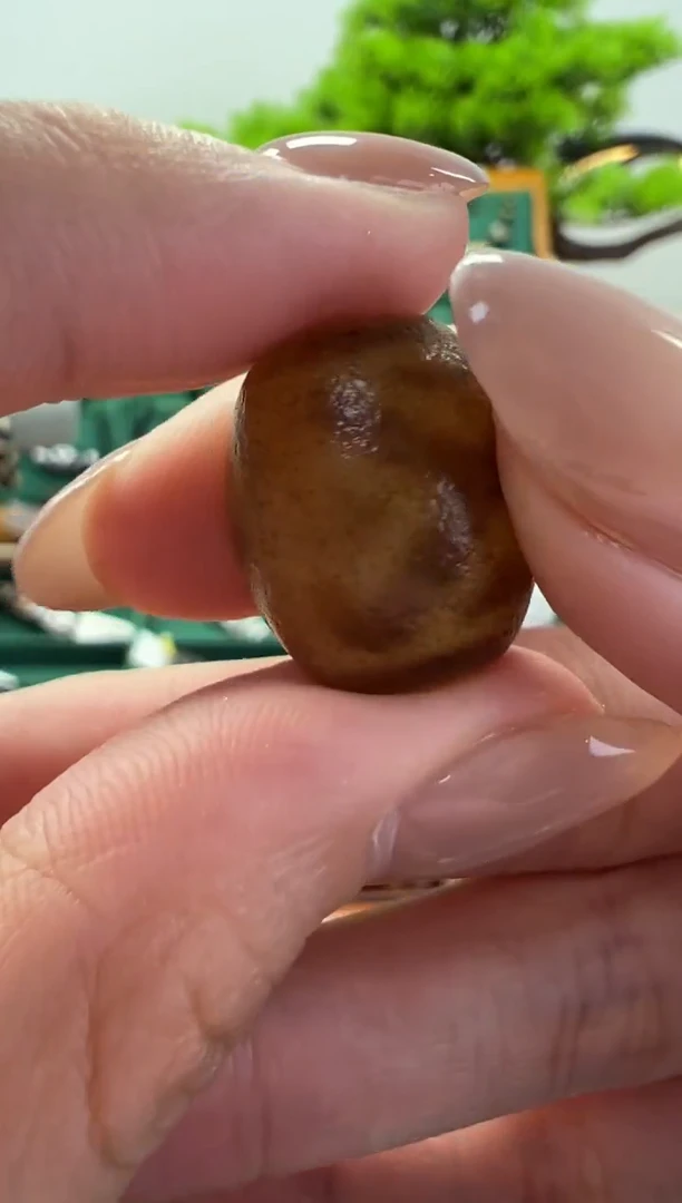 玛瑙/玉髓（覆膜）颈饰未镶嵌64.（微瑕）
