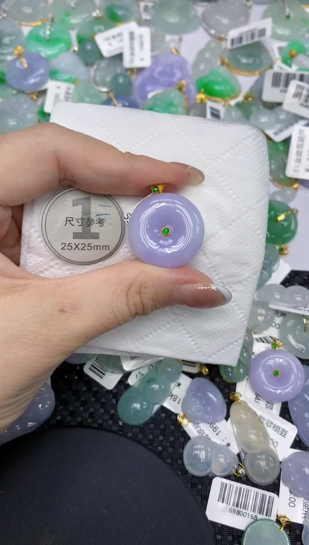 颈饰18K金镶嵌翡翠111111111
