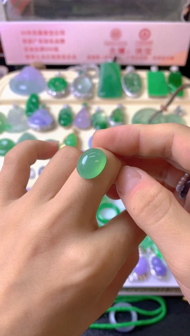 未镶嵌定制翡翠萍****6裸玉（客户意向镶嵌）