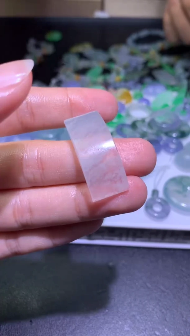 定制翡翠未镶嵌毛货