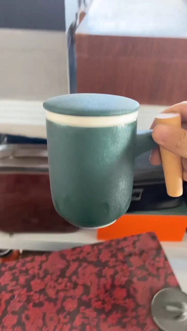 杯无运费险有瑕疵的摄影的产品有使用过的痕迹有点脏介意勿拍