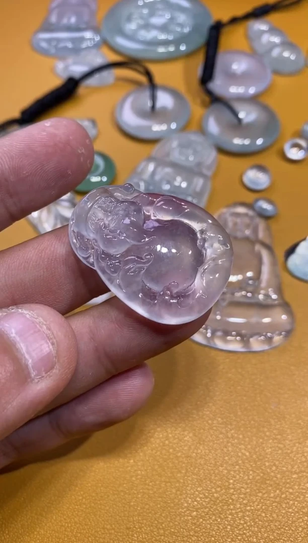 吊坠(不含链)未镶嵌翡翠财神20000   35.7  27.2  5.9