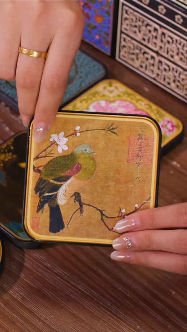 壹藏贰宝桃鸠杯垫一片