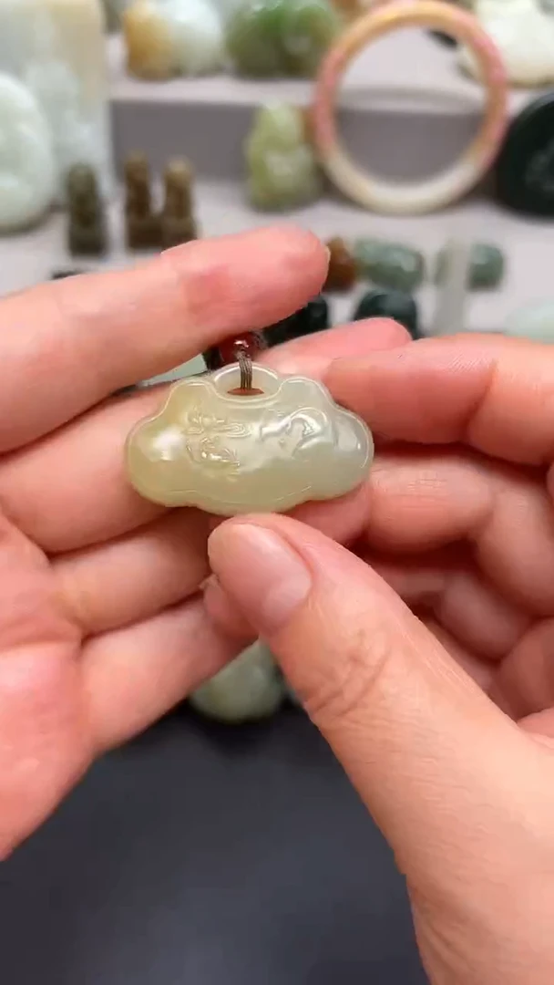 和田玉未镶嵌颈饰·