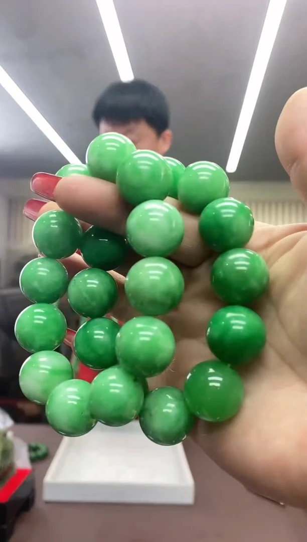 【闪购商品】翡翠手链未镶嵌卡18