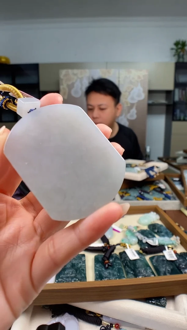 颈饰未镶嵌翡翠多样性发其一