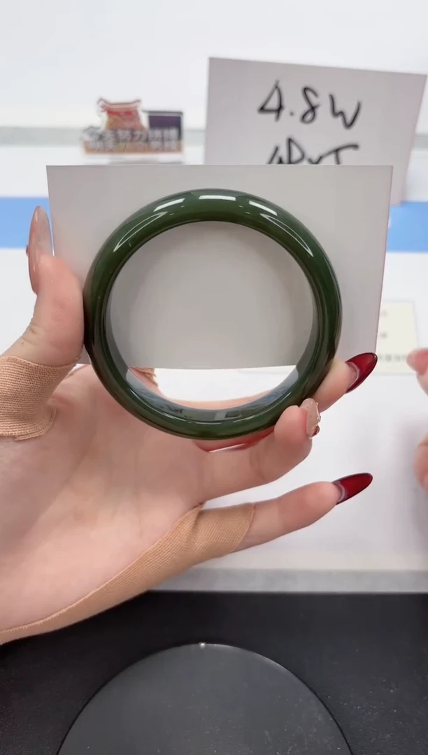 【闪购商品】和田玉手镯未镶嵌A153-60.7