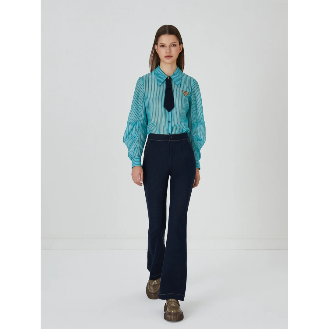 莱芙·艾迪儿【套装】气质衬衫1E3C34018+通勤牛仔九分裤1E3K77020