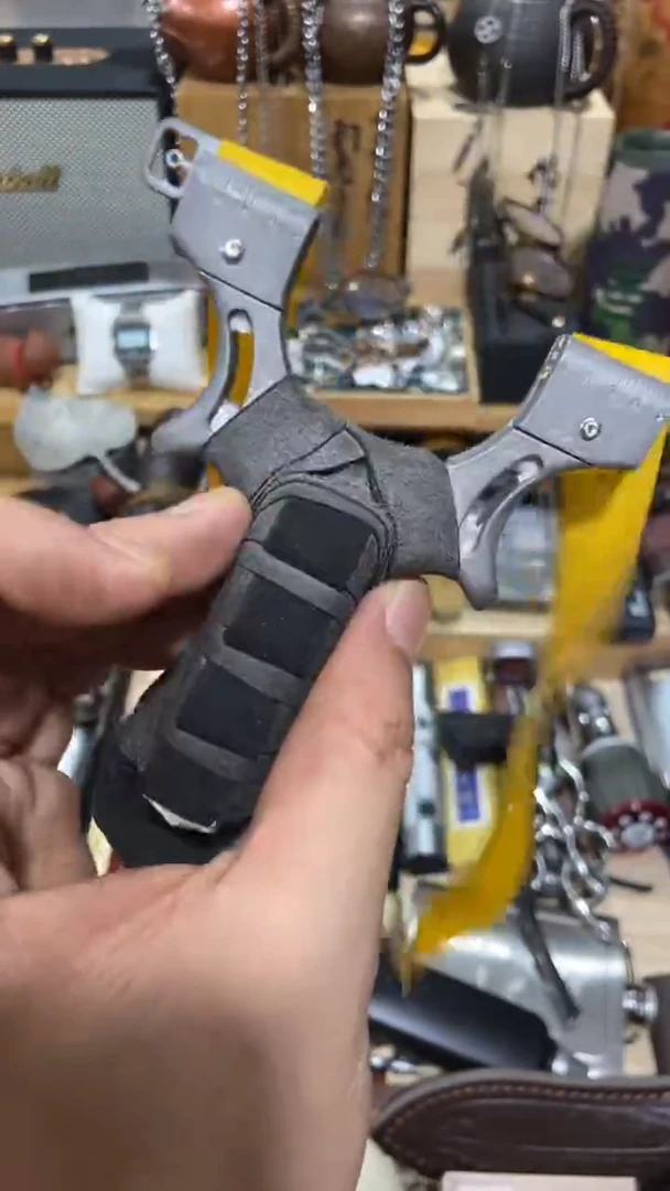 瓷片闪购商品  如图所示