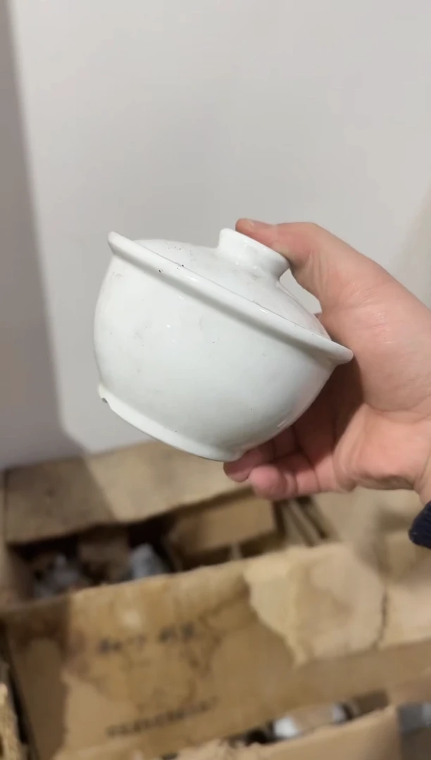【闪购商品】摆件纯白小炖盅微瑕介意勿拍