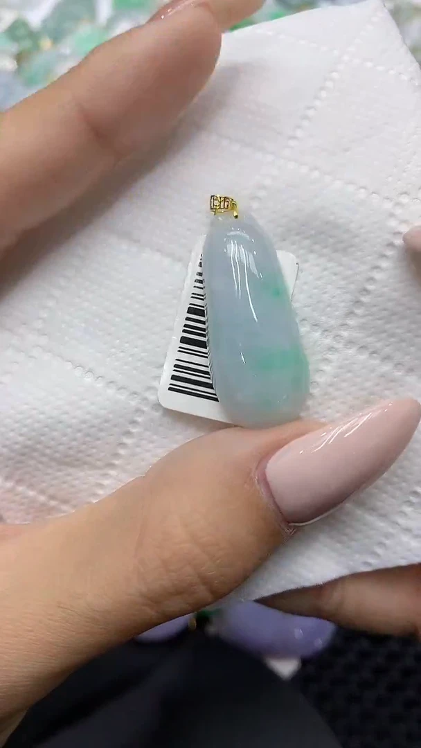 颈饰18K金镶嵌翡翠111111111111