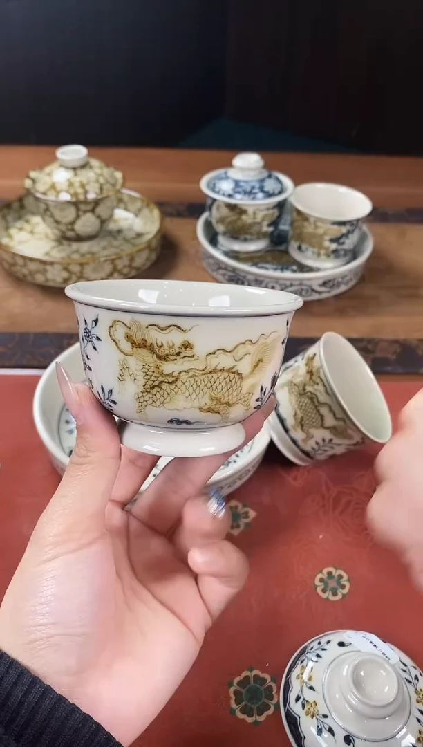 【闪购商品】《渐升堂》神秘二号釉麒麟盖碗