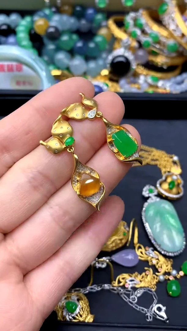 18K金镶嵌翡翠耳饰550-中国好珍宝