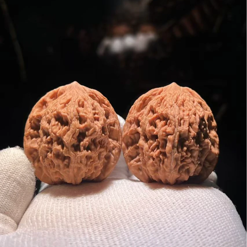 编号G394文玩核桃麦穗虎头边40肚37高42＋