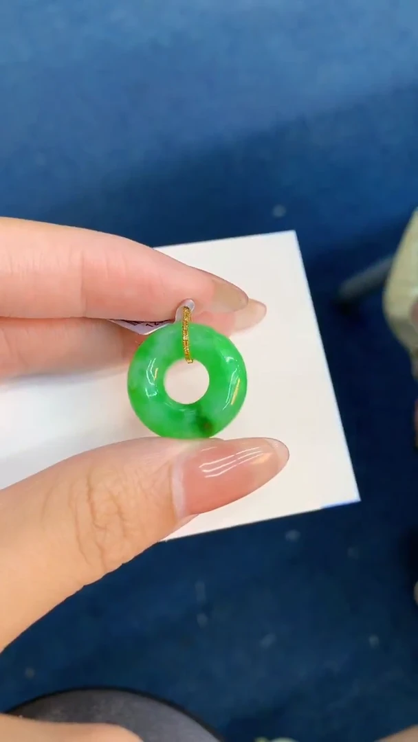 翡翠18K金镶嵌颈饰           1