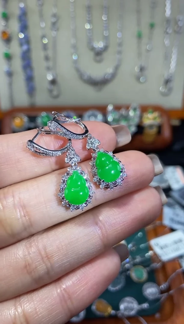 【闪购商品】翡翠耳饰18K金镶嵌耳饰