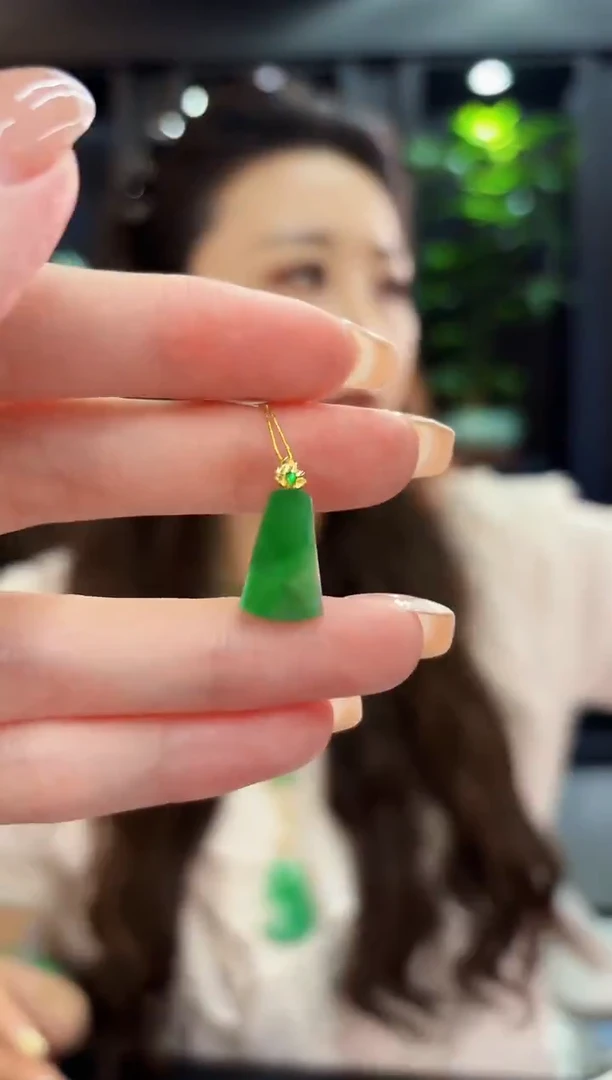 颈饰18K金镶嵌翡翠 缅料A货/支持复检/一件