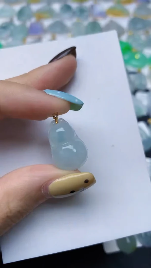 翡翠18K金镶嵌颈饰天然翡翠A货