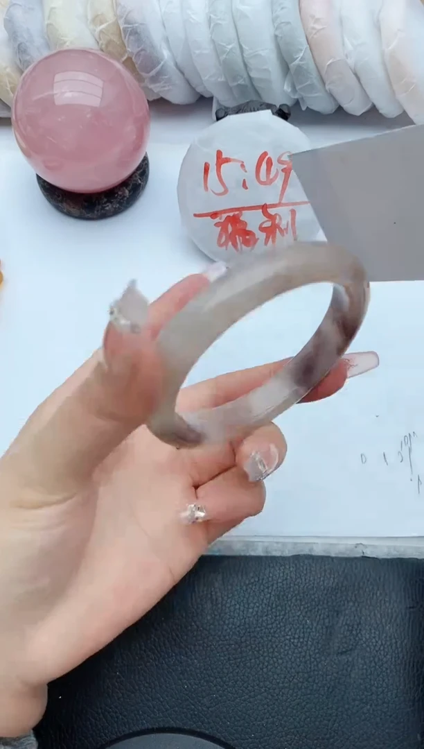 【闪购商品】石英质玉手镯未镶嵌107+60.5