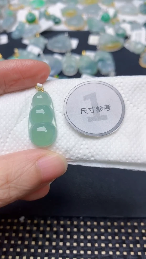 颈饰18K金镶嵌翡翠天然缅甸A货翡翠