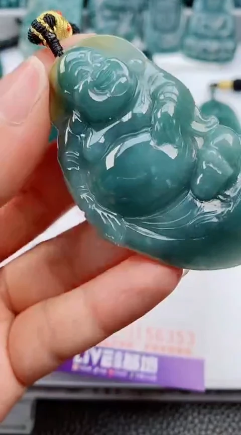 翡翠未镶嵌颈饰