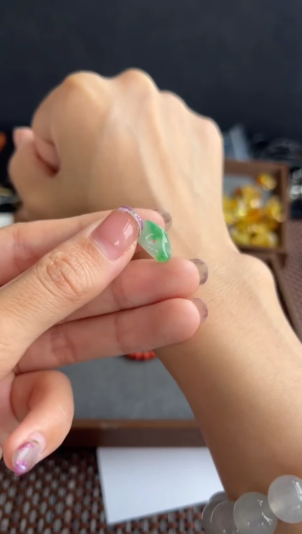 吊坠(不含链)未镶嵌翡翠610买断