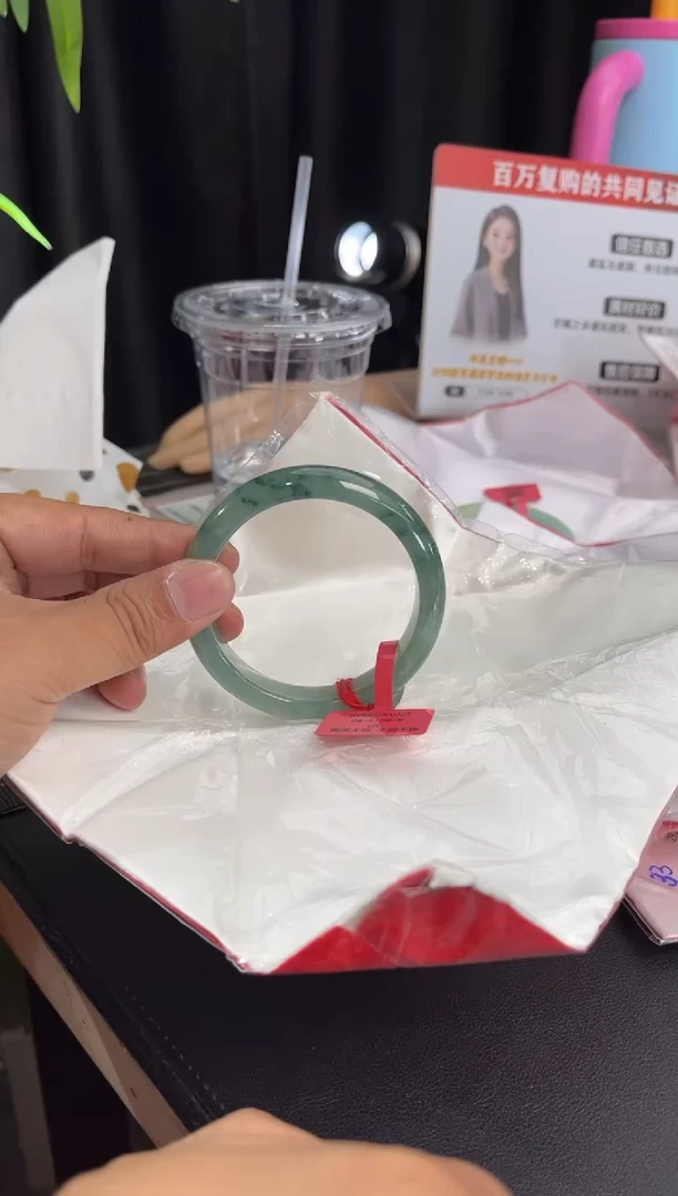 未镶嵌手镯翡翠翡翠手镯