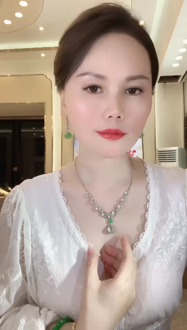 翡翠18K金镶嵌套链C70 翡翠