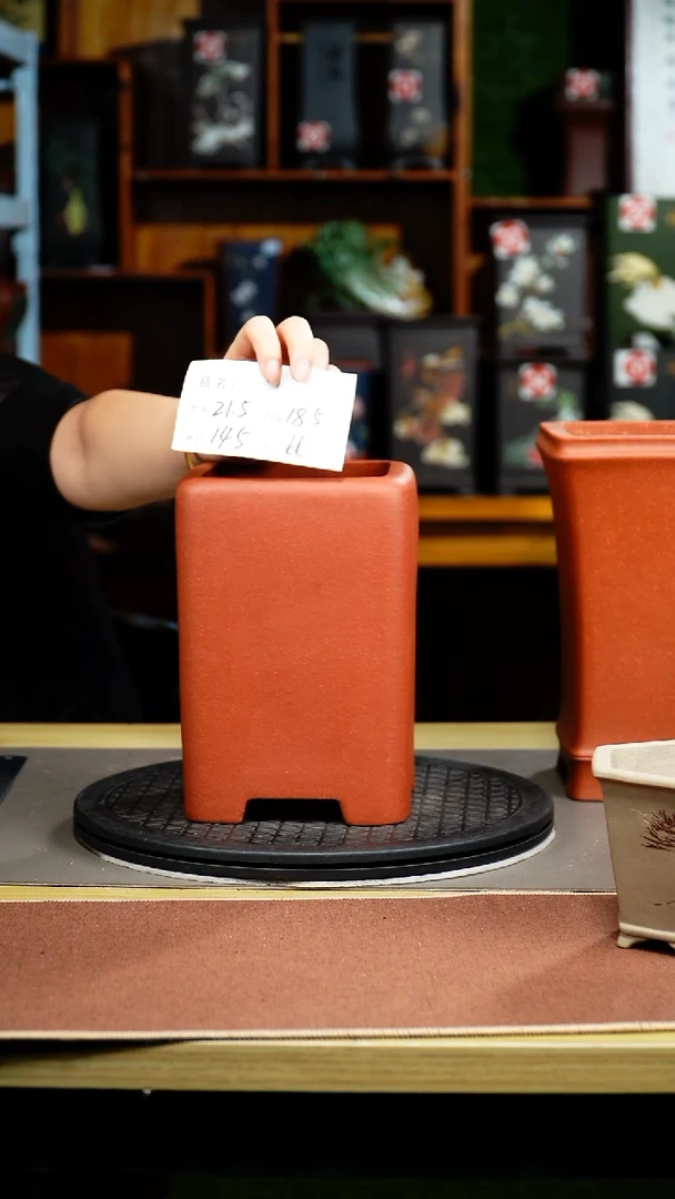 紫砂花盆一****）紫砂花盆