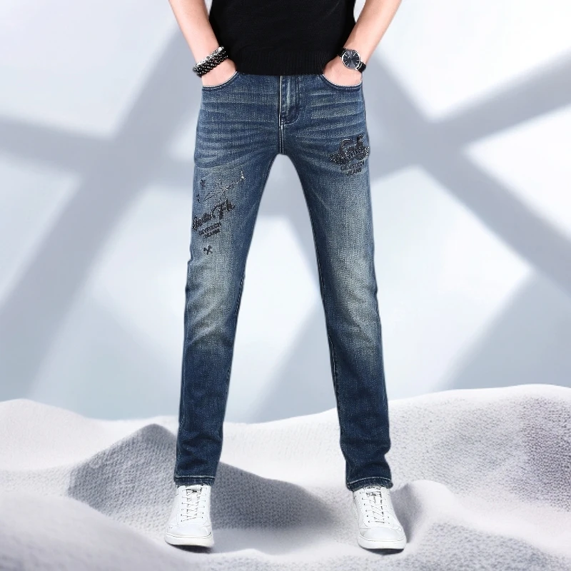 宾斯洛特时尚秋冬新款烫钻刺绣蓝色牛仔裤男款潮牌修身小脚裤爆款