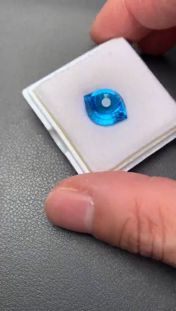 托帕石裸石10.12