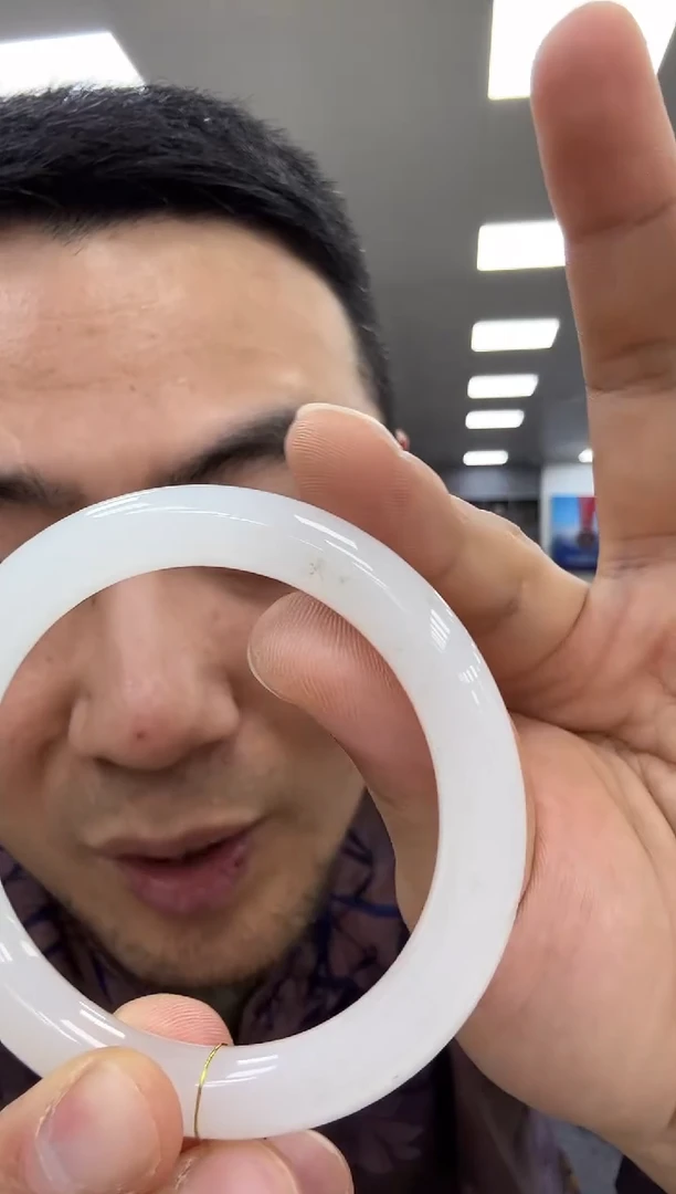 【闪购商品】和田玉手镯未镶嵌57  875