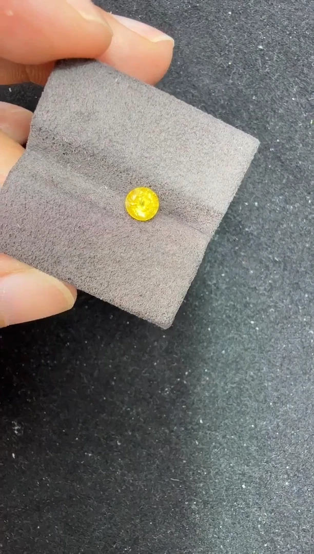 未镶嵌定制定制蓝宝石天然金丝雀黄0.75克拉