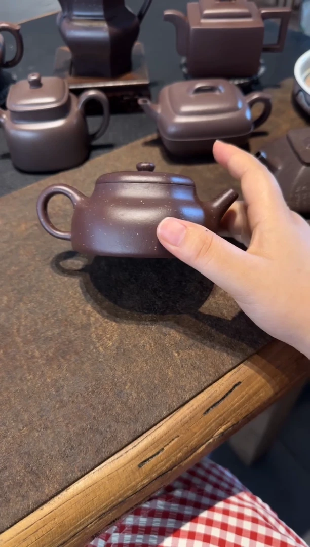 茶壶紫砂诸**明六方静乐 铺砂