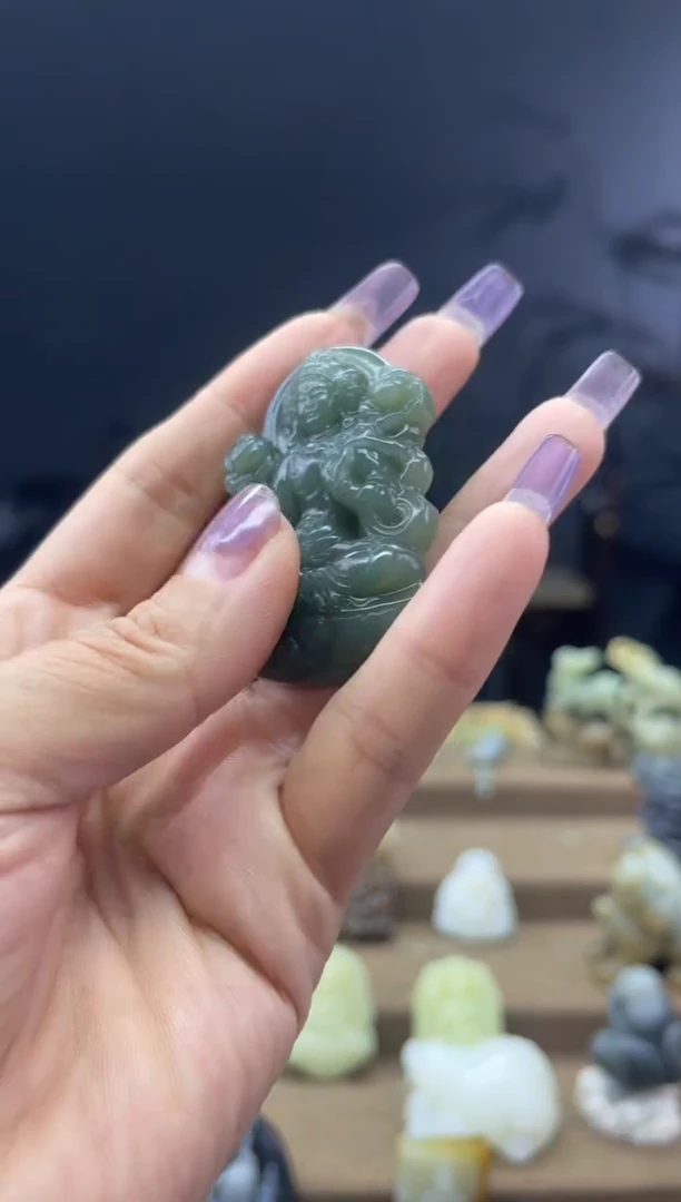 颈饰未镶嵌和田玉1