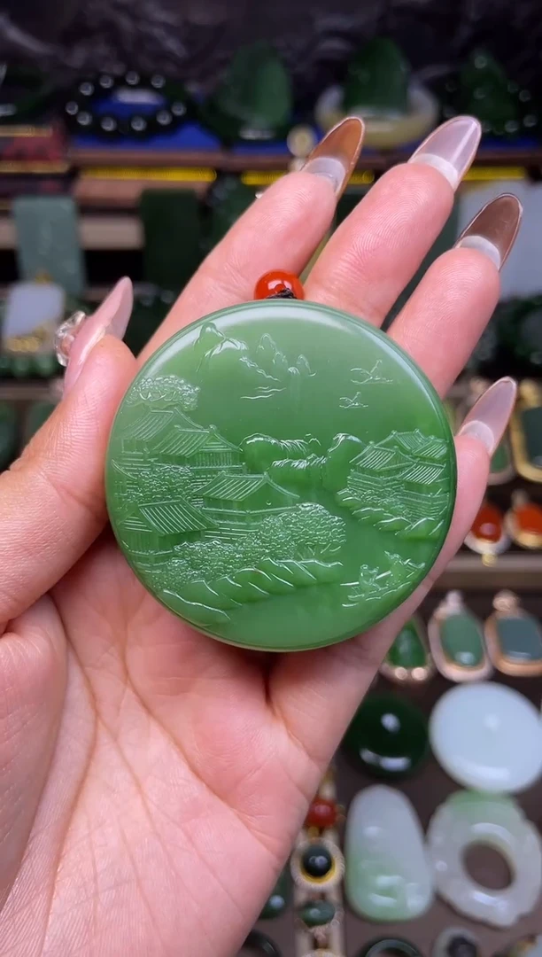 颈饰未镶嵌和田玉山水圆牌