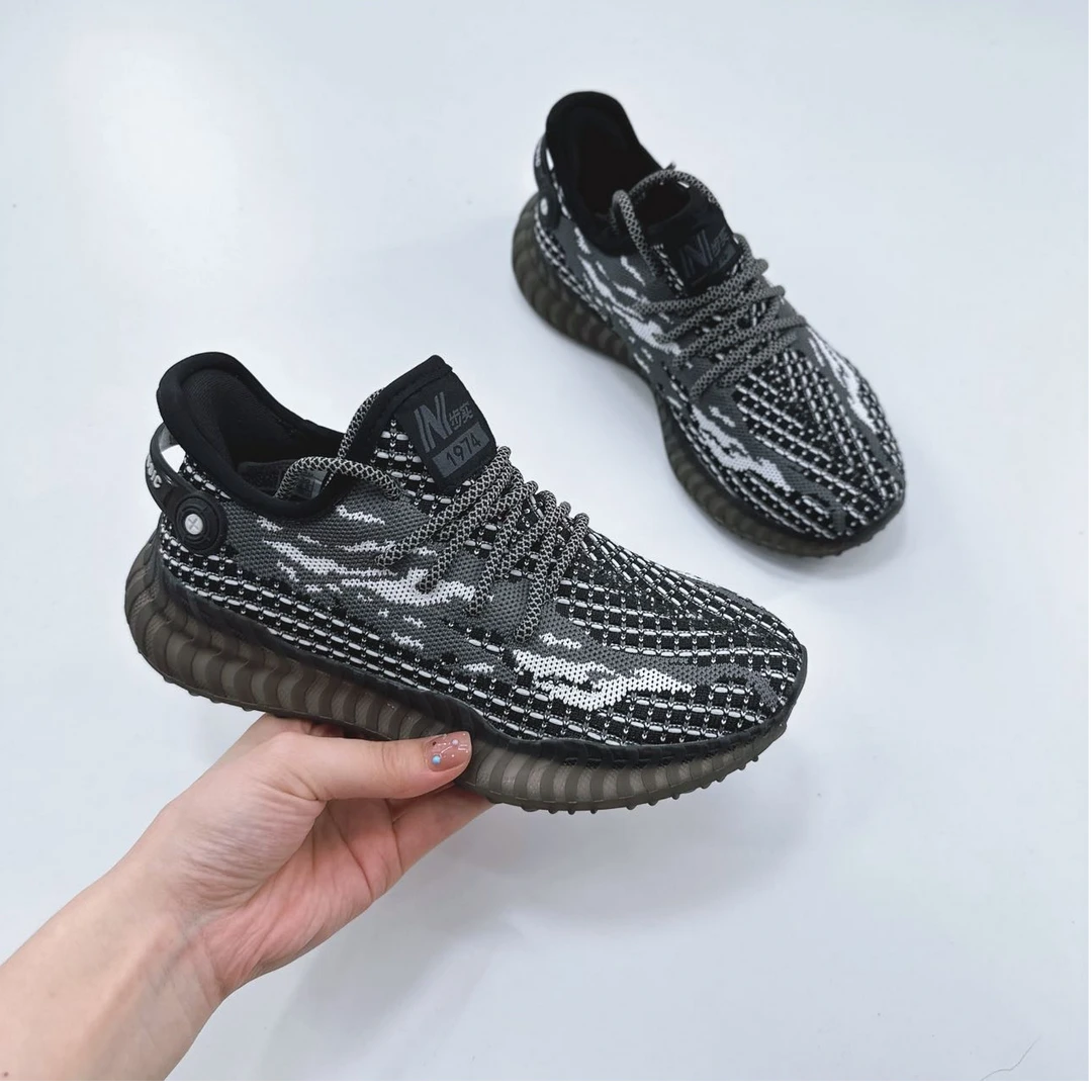 70069高端专享四季款舒适运动鞋黑/铅灰（成人运动鞋）