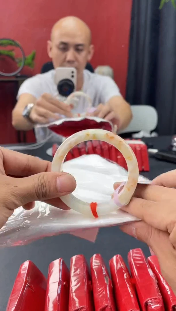 未镶嵌手镯翡翠翡翠手镯（微瑕）3