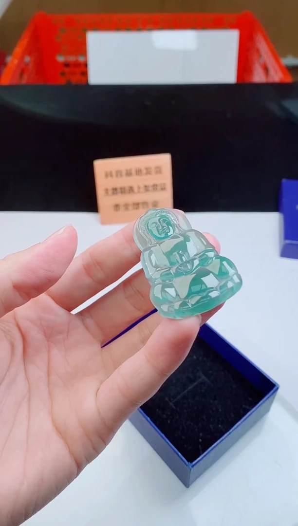 颈饰未镶嵌翡翠     ·