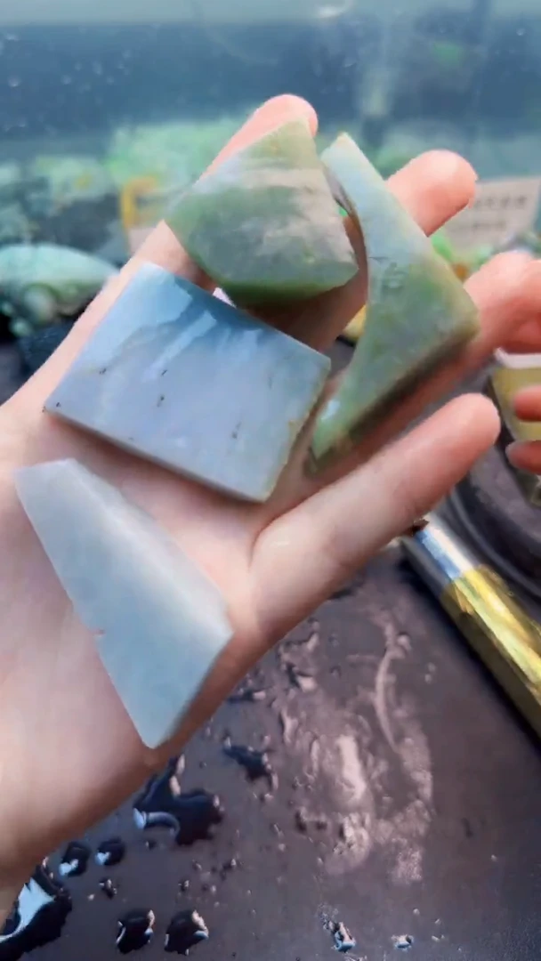 翡翠挂件未镶嵌天然翡翠004